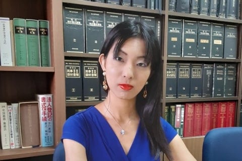 「ネット空間が現実社会を浸食」差別と向き合い、舞台に学ぶ──統計を武器にする宮下萌弁護士の現在地