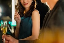 「シャンパン開けるなら付き合う」で数十万円→約束破られる…キャバ嬢に「身体の関係」迫った客、返金してもらえる？