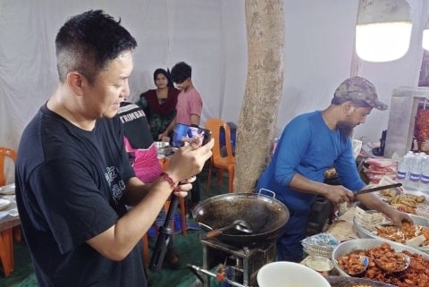 ガンジス川「放尿騒動」 何が起きていた? 目撃した案内人が証言 「相手国へのリスペクト忘れないで」