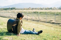 「両親が死ぬまで続く」人生を削ったヤングケアラーの声、“家族の呪縛”という現実　メディアの責任問う声も