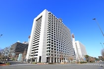 「ニセ警察」や若年層の被害急増…SNS型投資、ロマンス詐欺で総額3200億円超に　警察庁発表