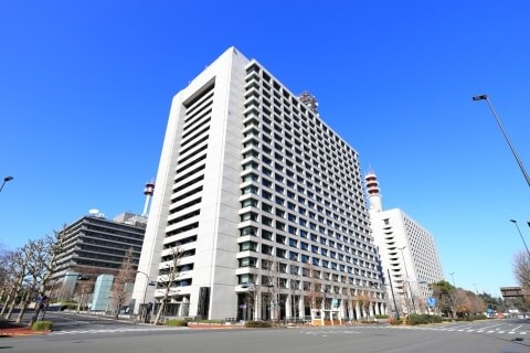 「ニセ警察」や若年層の被害急増…SNS型投資、ロマンス詐欺で総額3200億円超に 警察庁発表