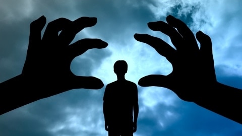 「夢も希望もない」結婚5回破談、月20万円の会費…宗教2世の苦悩 山上氏の判決に揺れる本音