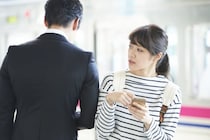 「ぶつかりおじさんを正面から受け止めた」法的に問題ある？　弁護士「相手が悪いから許される、という単純な話ではない」