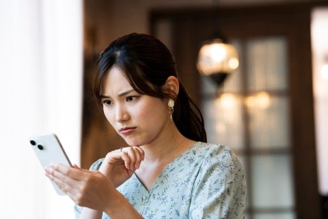 再婚したら元配偶者に知らせるべき？再婚で養育費はどうなる？元夫が勝手にストップできない理由