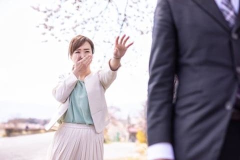 「俺の子じゃない、おろせ」新婚妻の妊娠報告に夫が豹変　専門家が示す解決の糸口