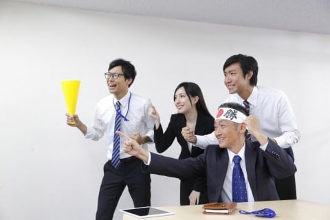 「大谷をどうしても見たい」職場の大画面でみんなで観戦…これって違法？　自治体の無料パブリックビューイングもNG？