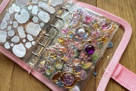 娘のシール帳から人気シールが消えた…友だちが盗んだ？　親が悩む“シル活”トラブルの対処法