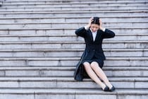 昼休みにランチに出た新卒社員が消えた？ 先輩社員は呆然、入社日に「即退職」は許されるのか