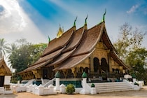 「恥ずかしい」ラオスで日本人男性が「少女買春」容疑で逮捕報道、帰国しても日本で処罰される？