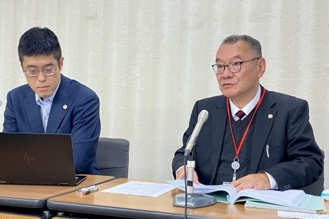 「おっぱい大きいね」タクシー営業所長から胸触られ“うつ病に”…女性運転手が提訴、会社らに約1300万円賠償請求