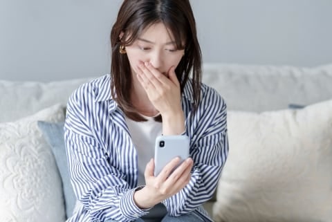 「ご主人が痴漢で逮捕されました」警察から突然の電話、連休中でも家族は会える？
