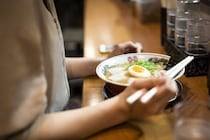 「ちいかわ出禁」ラーメン店の投稿が話題、飲食店の“入店拒否”はどこまで許される？