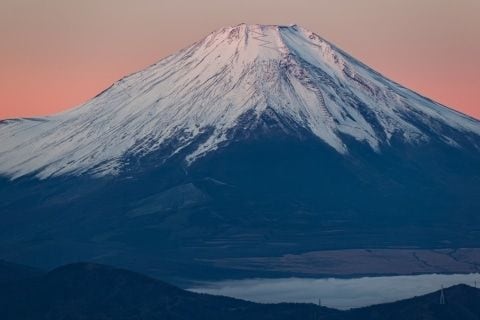 「救助する必要ある？」閉山中の富士山で遭難事故、“自己責任論”噴出…入山禁止や救助の有料化は可能か