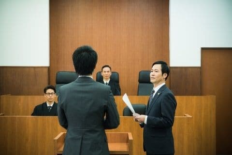 法廷での「無許可録音」相次いで発覚…そもそもなぜ禁止？　弁護士「訴訟当事者には認めるべき」と疑問視