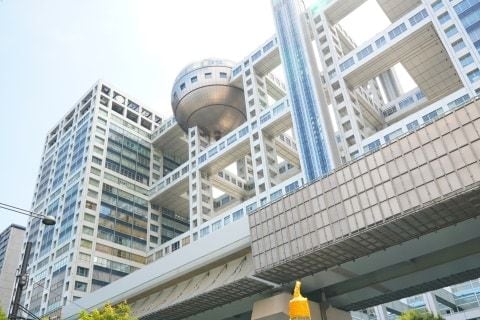 「俳優やめろ」橋本愛さんへの中傷も…佐藤二朗さんめぐる報道でSNS過熱、どこから法的責任を問われる？