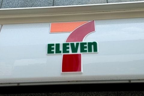 セブン一部店舗で「人気キャラ商品」の買い占め・不正転売、本部「チェーン全体のブランド毀損につながる」