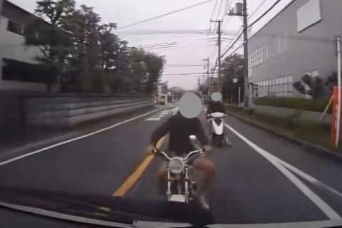 ノーヘルで追突、逃走か…ドラレコ映像拡散、運転者の「特定」や個人情報の晒しは許されるのか？