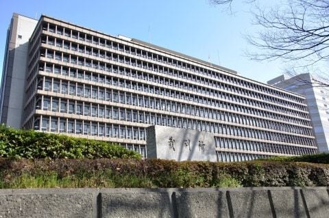 「見栄を張りたかった」経理部長が5200万円横領、風俗店や不倫相手との遊興費に…懲役3年4カ月の実刑