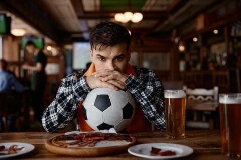 W杯で入った「DAZN」解約しよう→「30日前まで」に手続きが必要だった…これって法的に問題ない？