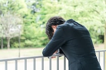 五月病で転職検討4割の春。慌てて辞める前に持っておきたい「第3の選択肢」