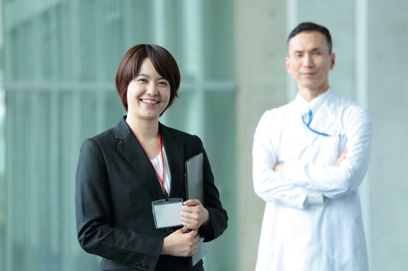 CRA（臨床開発モニター）の仕事内容、なり方、資格、年収などについて