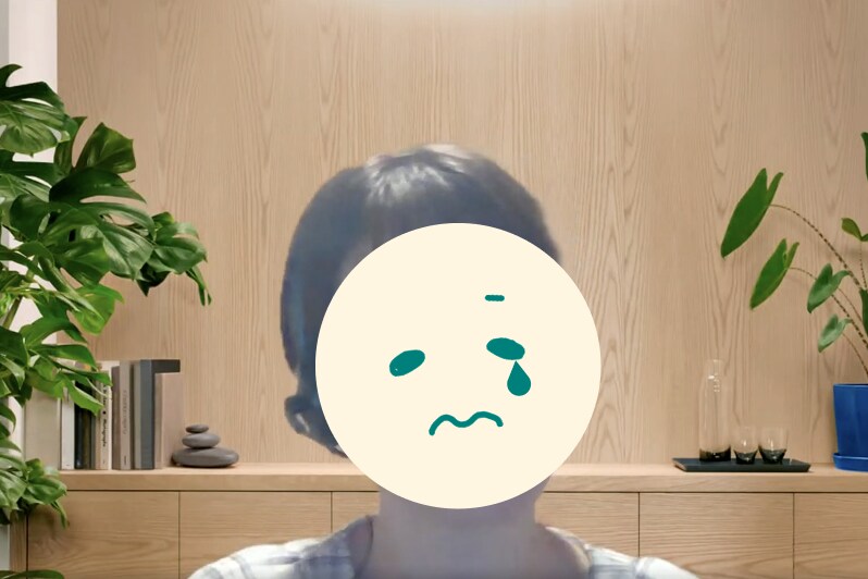 取材を受けるSさん