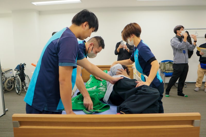 マルチ担架シート準備3