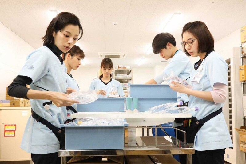 『アンサング・シンデレラ』薬剤部調剤室の様子