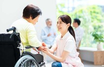 【介護の仕事・職種図鑑】資格は必要？ 自分に合った仕事を探すには？