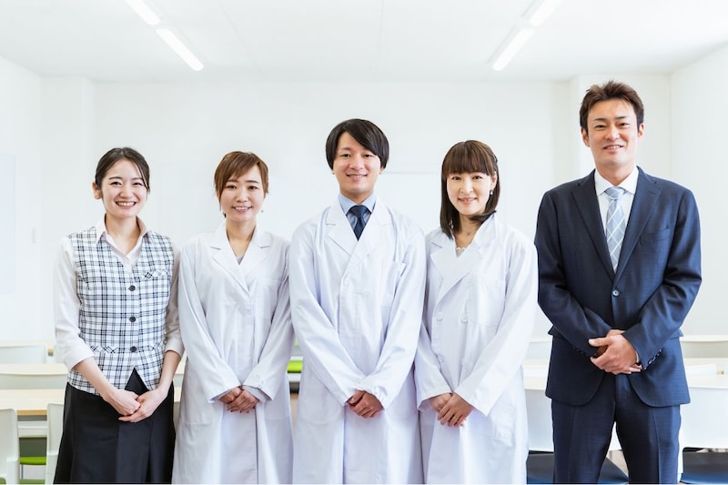 エッセンシャルワーカーとは?意味や職種の一覧を紹介