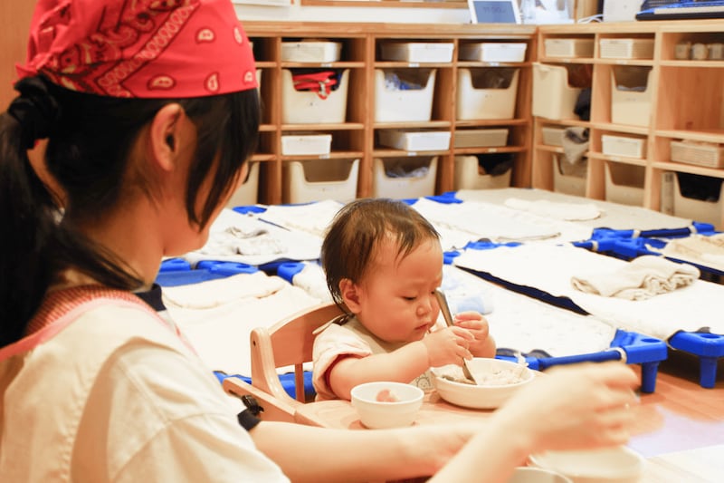 食事も在園児と同じ時間に食べる