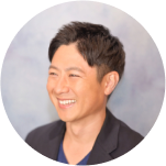 介護職に燃え尽きた男性が業界復帰するまでの険しい道のり。飲食店経営、保険屋を経て見つけた仕事の真理とは？