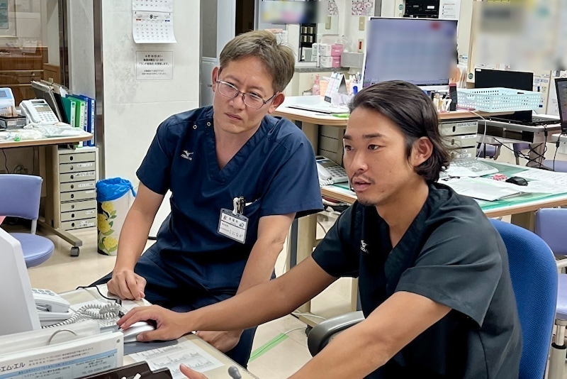 サーフィンがきっかけで勤務開始した吉永医師と國永医師
