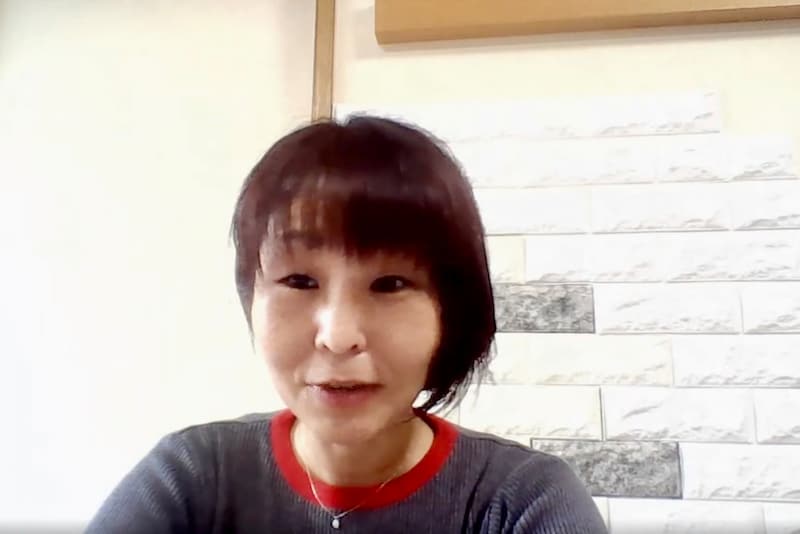 インタビューに答える蔭西さん