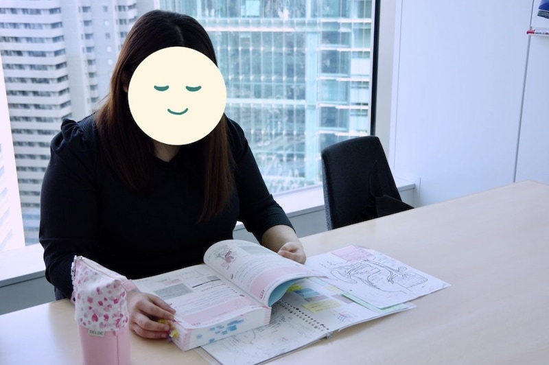 インタビューを受ける看護師国試浪人経験者Wさん