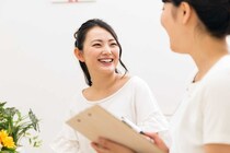 エステティシャンになるには？仕事内容、必要な資格、年収、将来性を調査