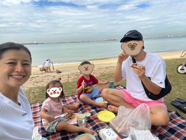 海に遊びに行ったときの1枚。週末は遊びに出かけることが多いそう。