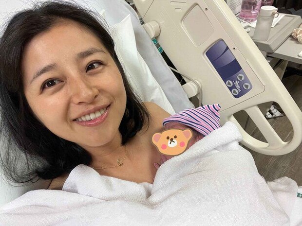 第3子を出産直後のちなみさん。