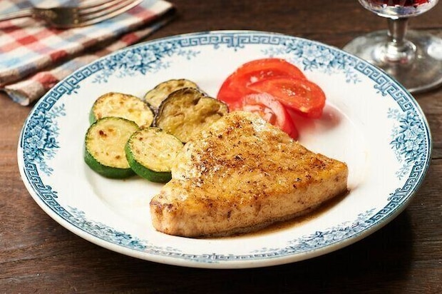 妊娠中にメカジキは食べていい?それともダメ?