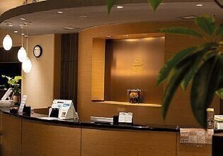 シック＆モダンな受付