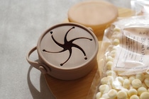 【3COINS】ありそうでなかった！かさばらなくて衛生的な「折りたためるスナックカップ」