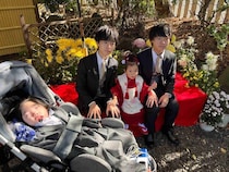 ピアニストと医師を目指す双子の長男・二男、難病の三男、そして5歳の長女。「だれも何もあきらめてほしくない」母の思い
