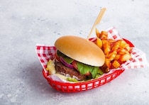 【医師監修】妊娠中のハンバーガー（ファストフード）は食べていい？それともダメ？