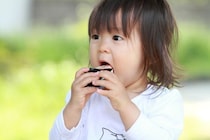 手づかみ食べに！「赤ちゃんが食べやすいおにぎり」づくり