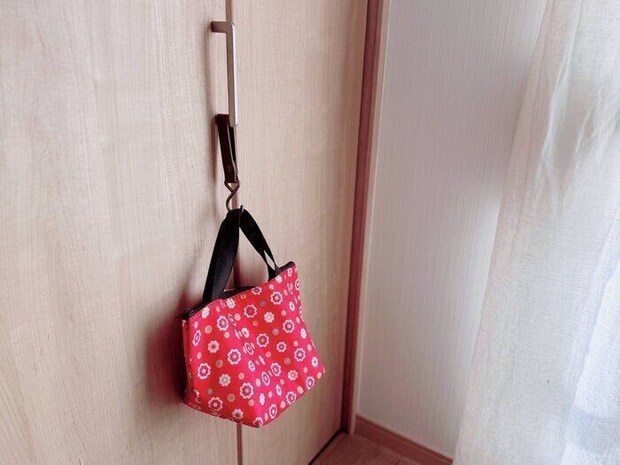 【セリア】買わなきゃ損!お弁当箱入れ以外にも使える「110円高見えランチバッグ」