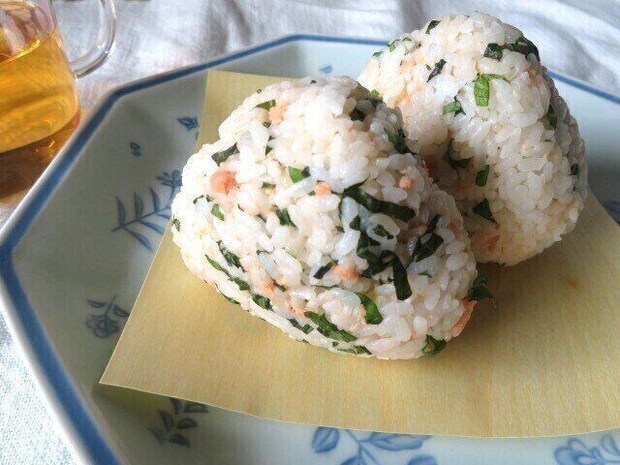 お米と一緒に野菜も食べよう！手軽で栄養バランス◎な「おにぎり」アレンジ３選