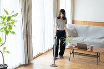 【やめて正解！】「掃除グッズ多すぎ問題」を解決するシンプルな習慣とは？