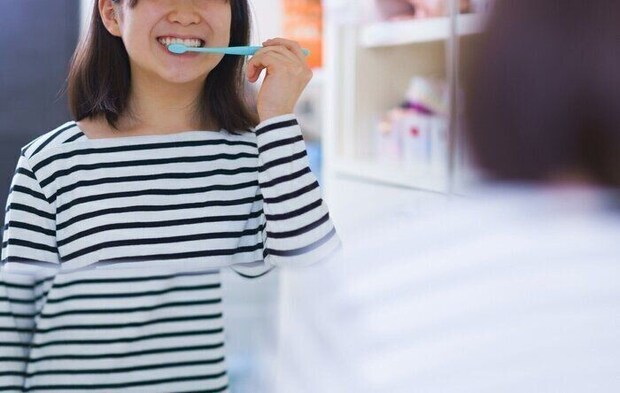 【歯科医が教える】実は逆効果!? 多くの人がやっている「NG歯磨き習慣」5選