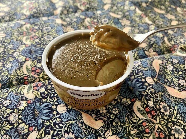 和紅茶とバター⁉3つの層がまさにケーキ!ハーゲンダッツ12月新発売のアイスのクオリティがすごい!【セブン限定】